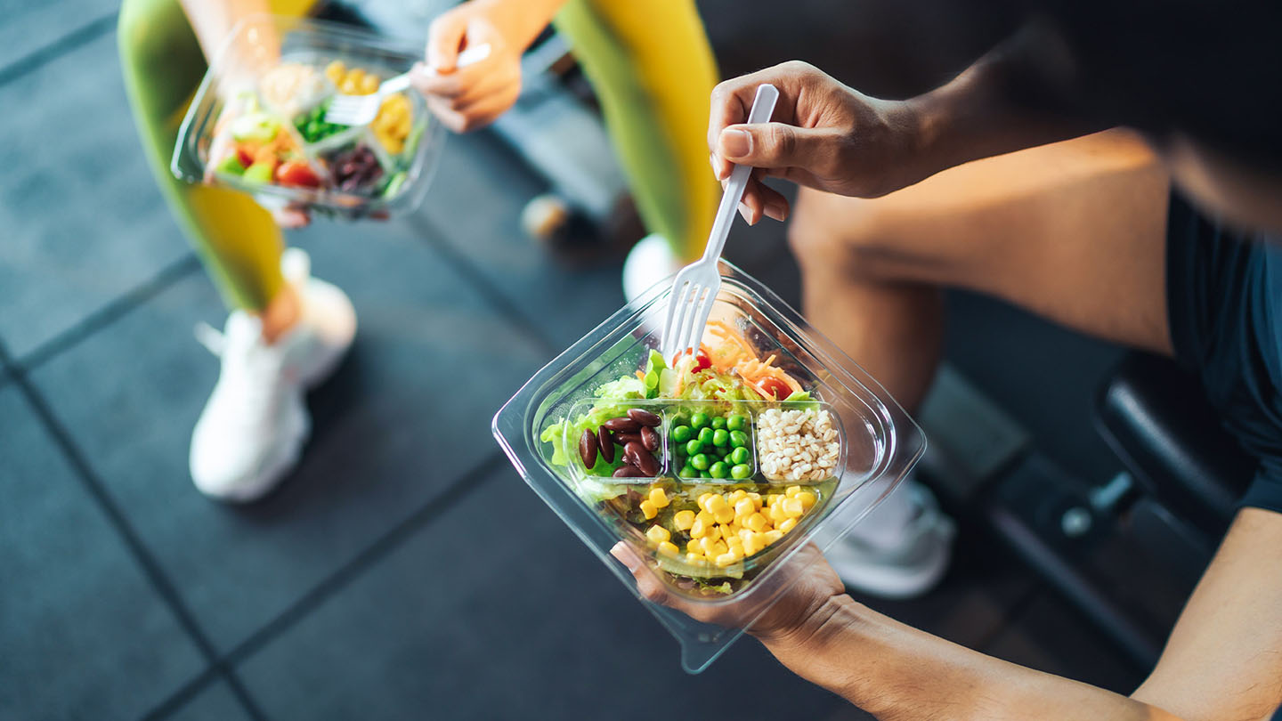 Të ushqyerit e shëndetshëm dhe sportet.
